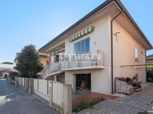 Casa in vendita a Case Badioli, Gabicce Mare