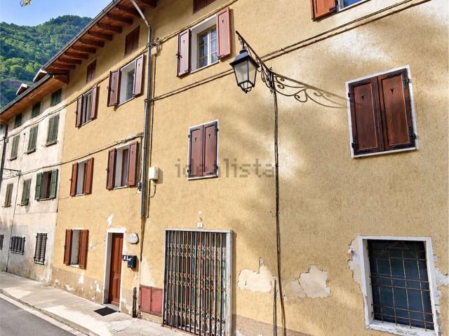 Casa in vendita a Canelli, Asti