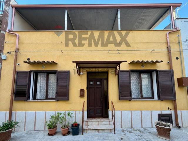 Casa in vendita a Cinisi, Sicilia