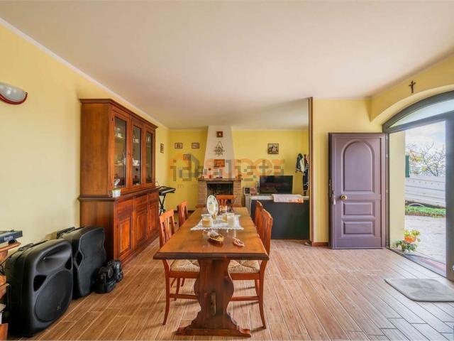 Casa in vendita a Col d'Erba III, Assisi