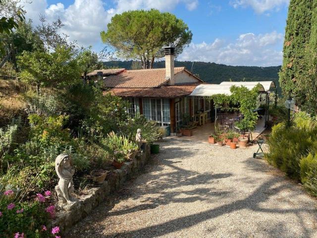 Casa in vendita a Bettona, Umbria
