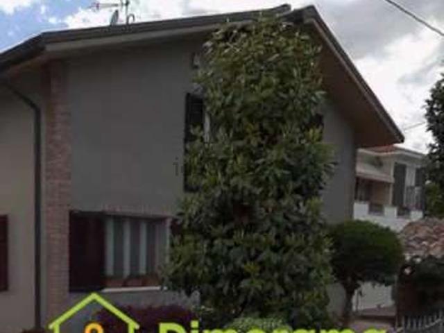 Casa in vendita a Rimini, Reggio Emilia
