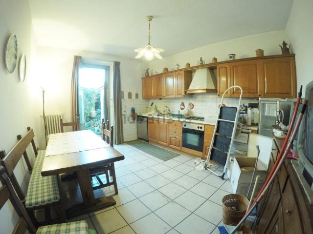 Casa in vendita a Campi Bisenzio, Toscana
