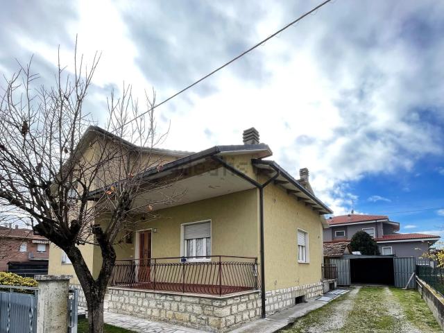 Casa in vendita a San Silvestro, Marche