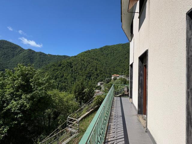 Casa in vendita a Aveno, Liguria