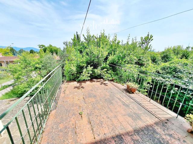 Casa in vendita a Campi Bisenzio, Toscana