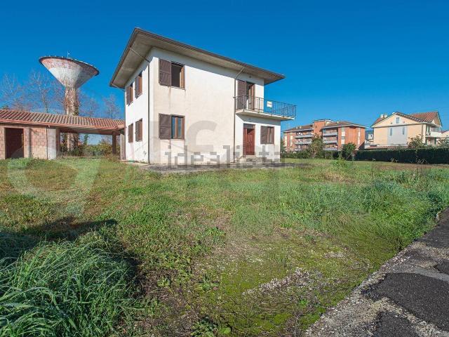 Casa in vendita a Roccasecca, Lazio