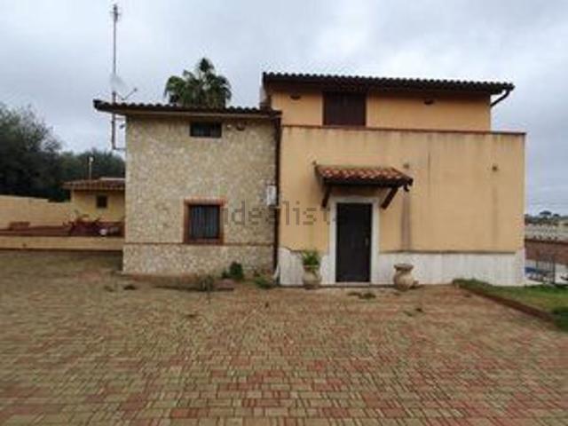 Casa in vendita a Caltanissetta, Sicilia