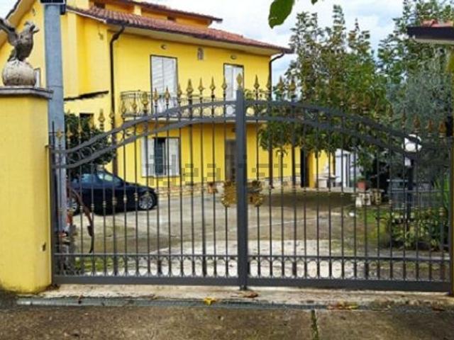 Casa in vendita a Terre dell’Ufita, Frigento