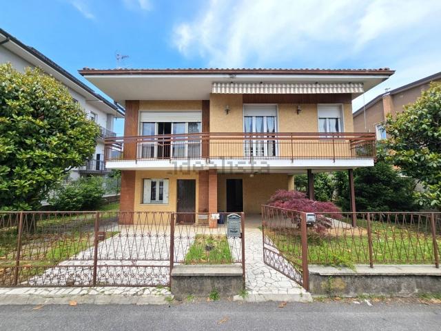 Casa in vendita a Sale, Gussago