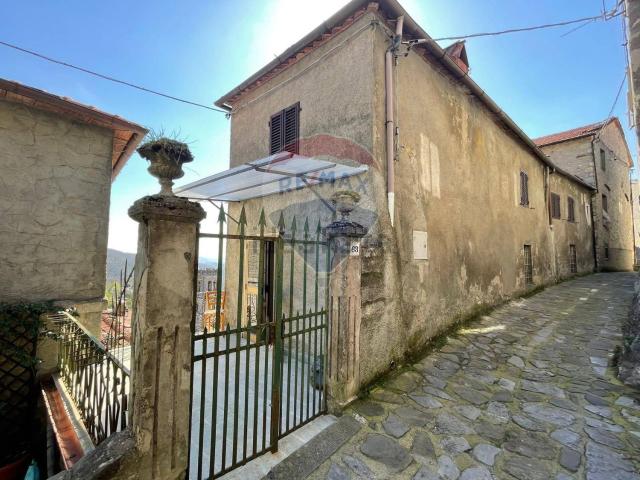 Casa in vendita a Unione dei comuni Media Valle del Serchio, Montefegatesi