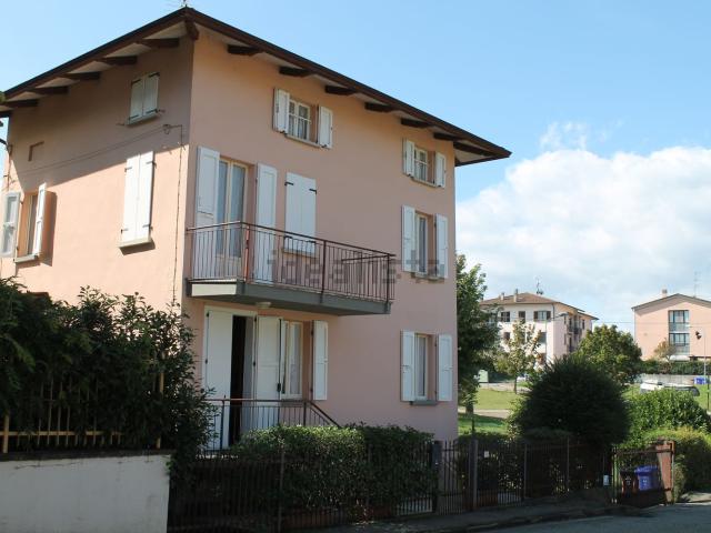 Casa in vendita a Traversetolo, Reggio Emilia