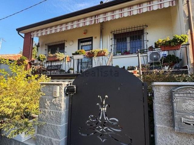 Casa in vendita a Ferrara, Reggio Emilia