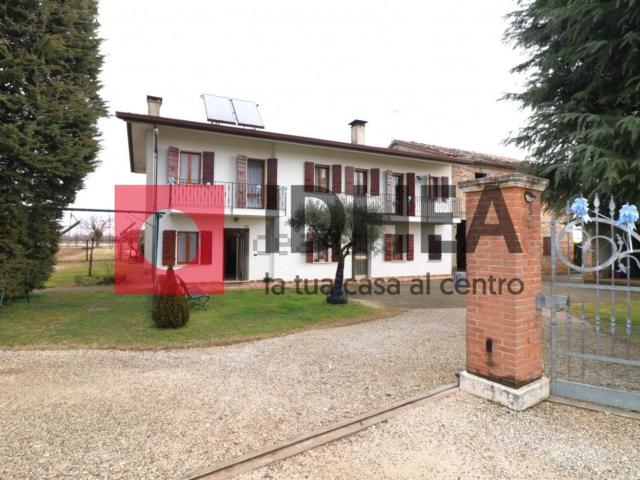 Casa in vendita a Ponzano Veneto, Barrucchella