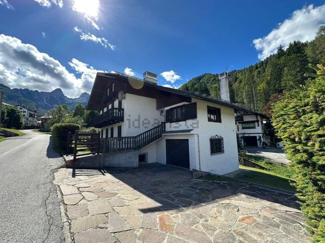 Casa in vendita a Val di Zoldo, Pralongo