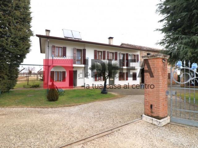 Casa in vendita a Ponzano Veneto, Barrucchella
