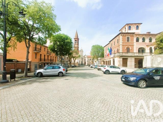 Casa in vendita a Valfenera, Asti
