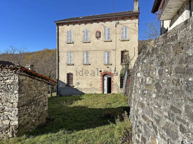 Casa in vendita a Ferriere, Reggio Emilia