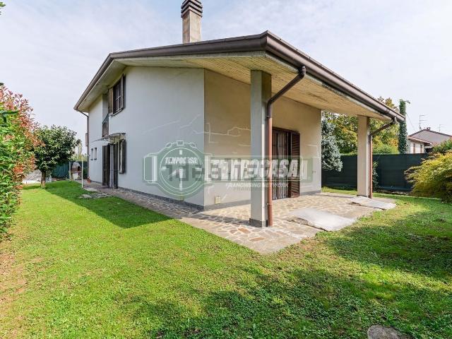Casa in vendita a Villanova, Bernareggio