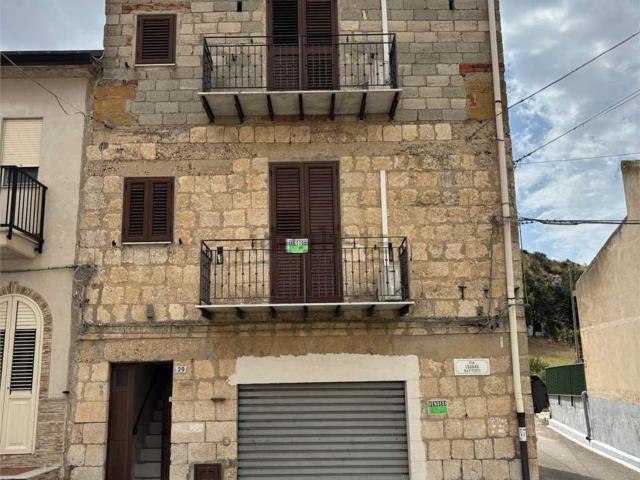 Casa in vendita a Acquaviva Platani, Sicilia