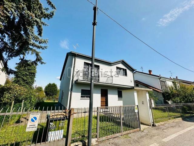 Casa in vendita a Rovagnasco, Segrate