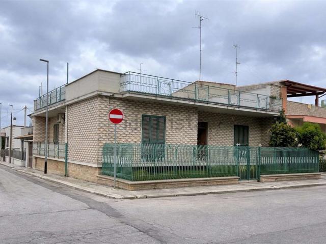Casa in vendita a Puglia, Bari