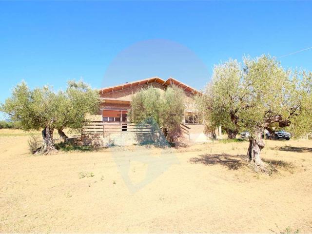 Casa in vendita a Catignano, Abruzzo