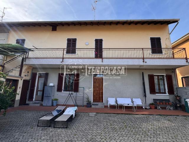 Casa in vendita a Busto Arsizio, Lombardia