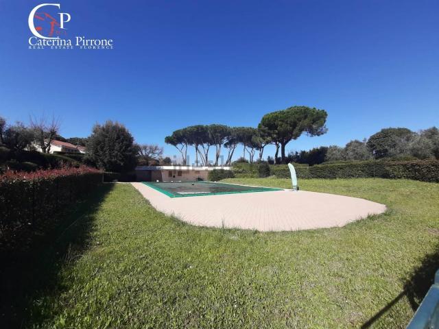 Casa in vendita a Cecina, Toscana