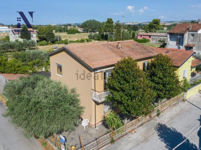 Casa in vendita a Marche, Pesaro E Urbino