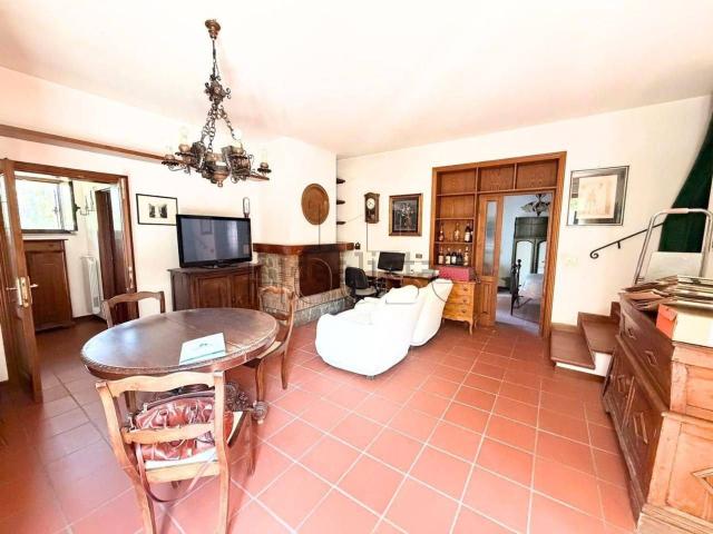 Casa in vendita a Palazzo Del Pero, Toscana