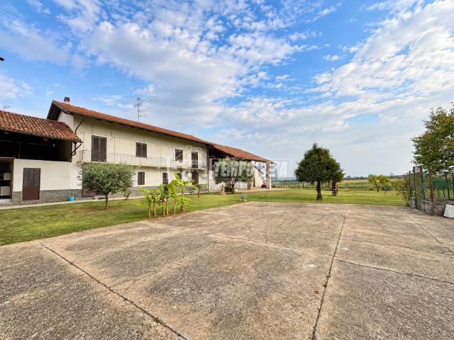 Casa in vendita a Santhià, Vercelli