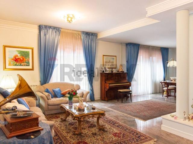 Casa in vendita a Biancavilla, Sicilia