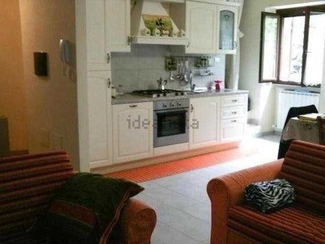 Casa in vendita a Cappuccini, Marche