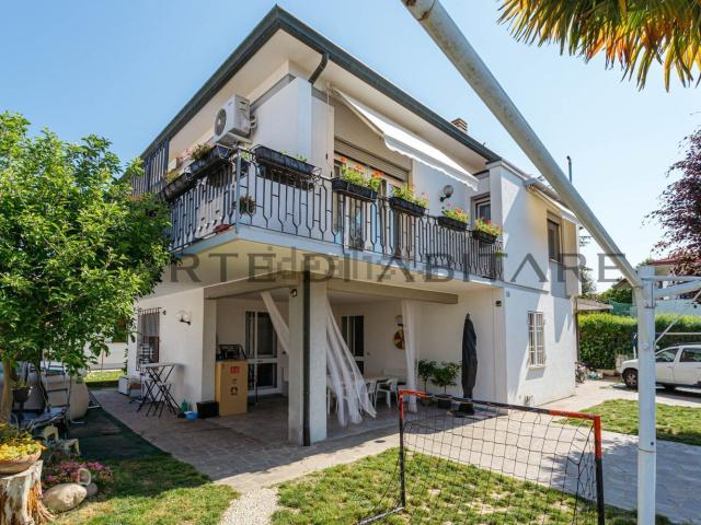 Casa in vendita a Brugine, Veneto
