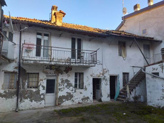 Casa in vendita a Borgonovo Val Tidone, Piacenza