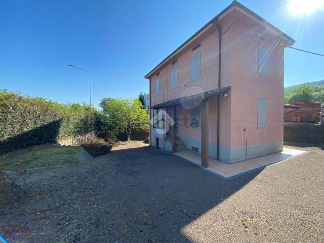 Casa in vendita a Fornovo Di Taro, Reggio Emilia