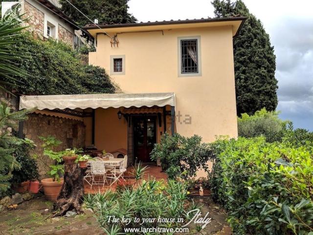 Casa in vendita a Camaiore, Toscana