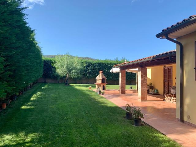 Casa in vendita a Poggetto, Piombino