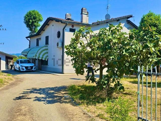 Casa in vendita a Val d’Enza, Re