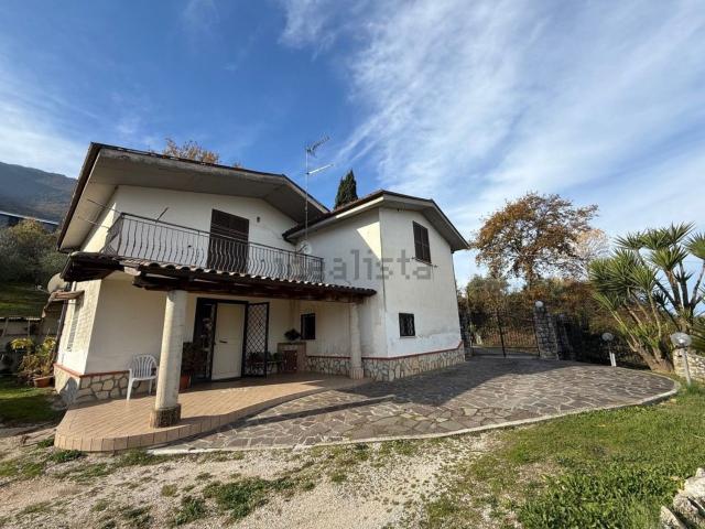 Casa in vendita a Sgurgola, Lazio
