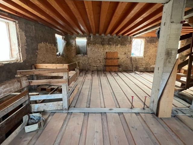 Casa in vendita a Pieve del Grappa, Castelcucco