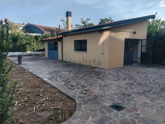 Casa in vendita a Quarrata, Toscana