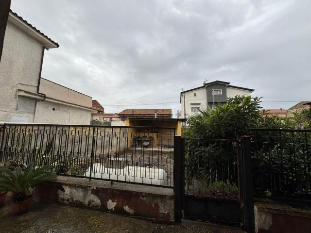 Casa in vendita a Villa Literno, Campania