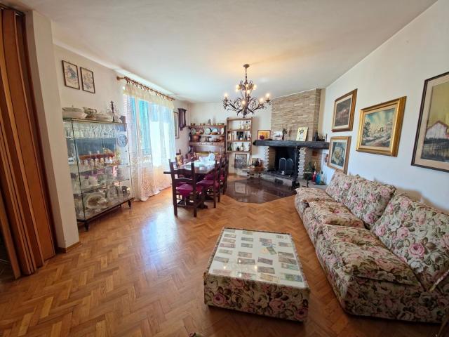Casa in vendita a Collerisana, Spoleto