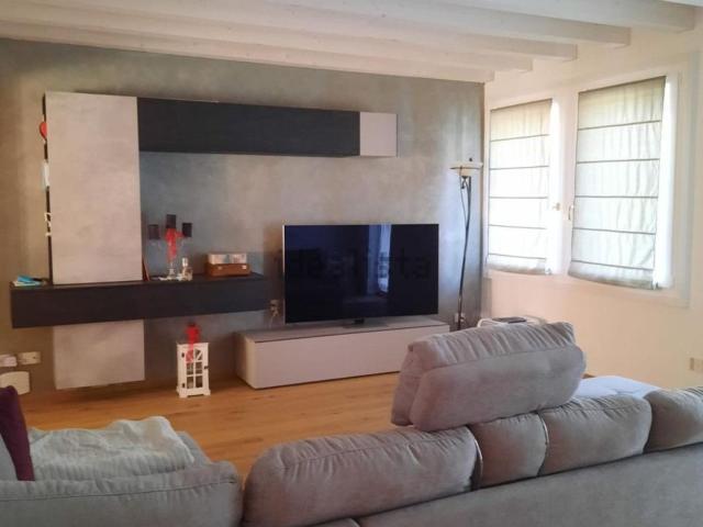 Casa in vendita a Schio, Veneto
