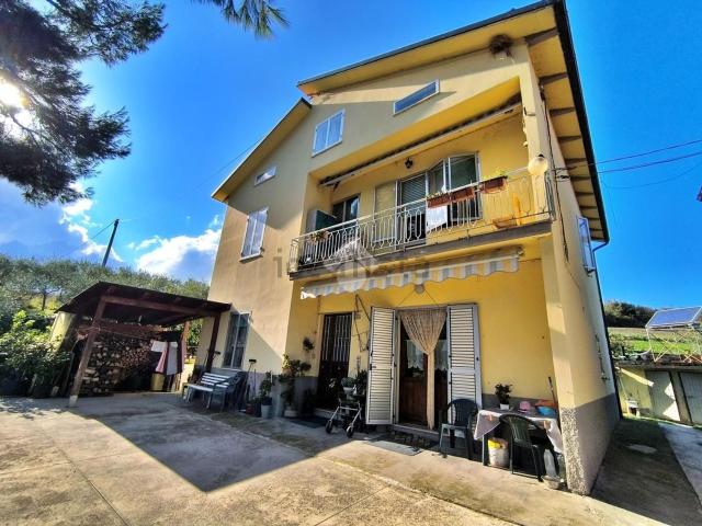 Casa in vendita a Vallefoglia, Marche