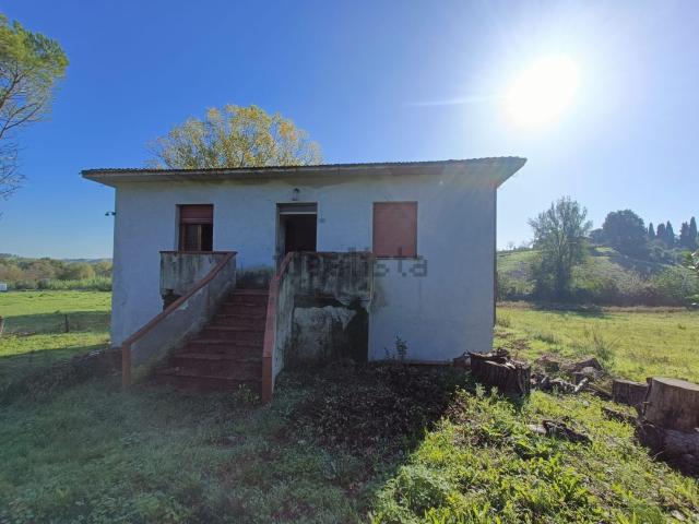 Casa in vendita a Lajatico, Toscana