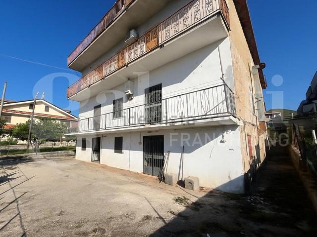 Casa in vendita a Bellona, Campania