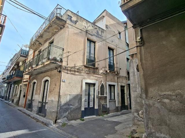 Casa in vendita a Paternò, Sicilia
